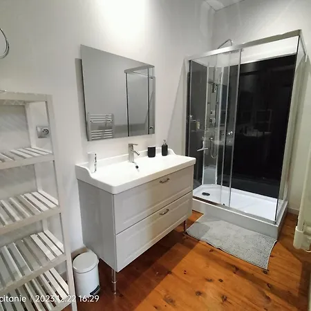 L'ecole Buissonniere * Laroque-dʼOlmes