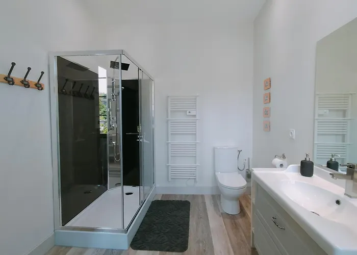 L'ecole Buissonniere Laroque-dʼOlmes