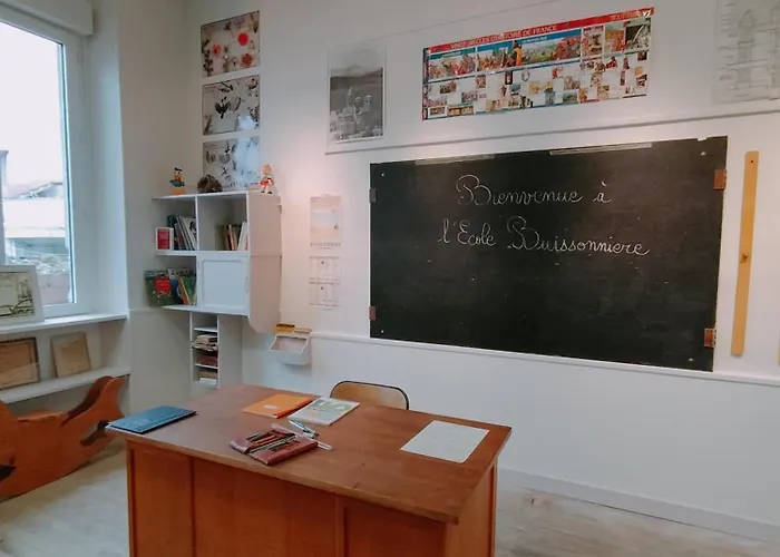 L'ecole Buissonniere Laroque-dʼOlmes