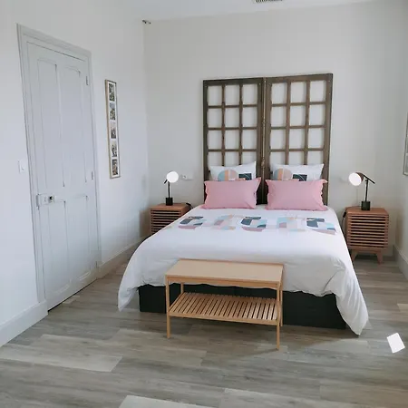 Apartment L'ecole Buissonniere