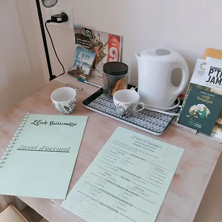Apartment L'ecole Buissonniere